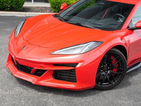 Used 2024 Chevrolet Corvette Z06 w/ Stealth Interior Trim Package RWD image 5