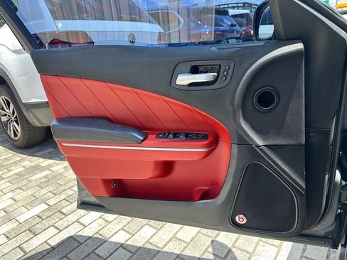 Used 2018 Dodge Charger R/T Scat Pack w/ Dynamics Package RWD image 12