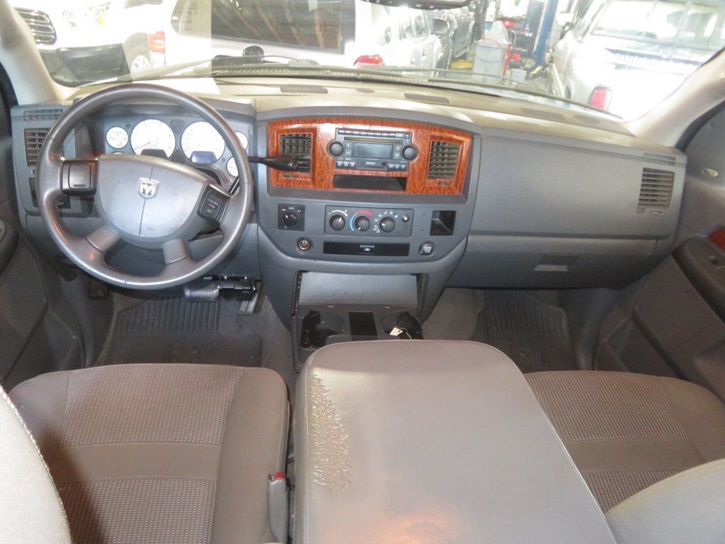 Used 2006 Dodge Ram 2500 Truck SLT w/ Quad Cab Big Horn Value Group AWD/4WD image 40