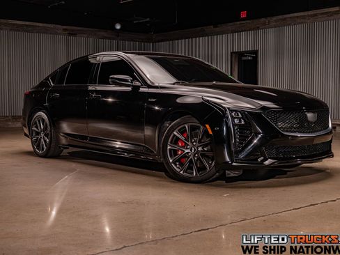 Used 2025 Cadillac CT5 V image 1