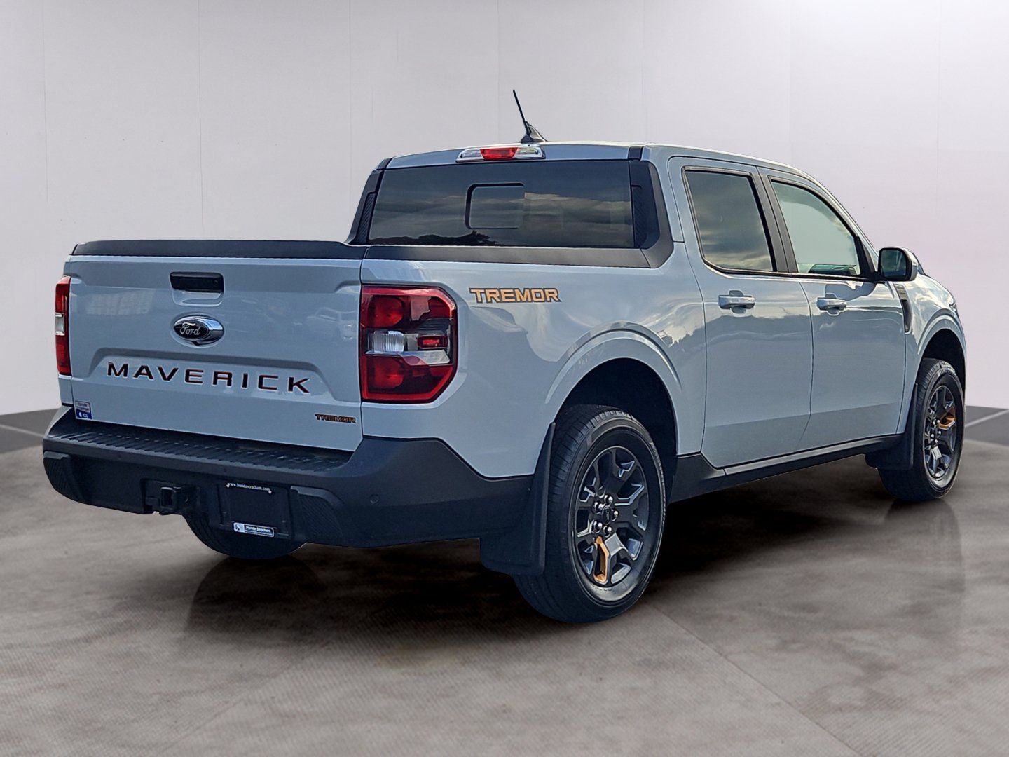 Used 2023 Ford Maverick Tremor w/ Tremor Off-Road Package AWD/4WD image 2