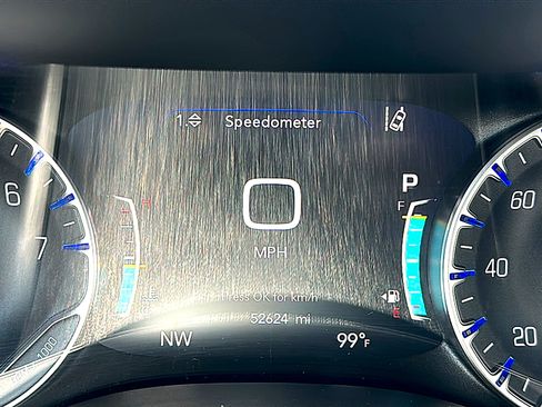 Used 2024 Chrysler Pacifica Touring-L FWD image 29