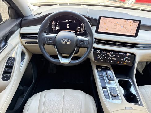 Used 2023 INFINITI QX60 Sensory w/ Vision Package image 14