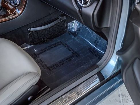 Used 2012 Mercedes-Benz SLK 250 image 48