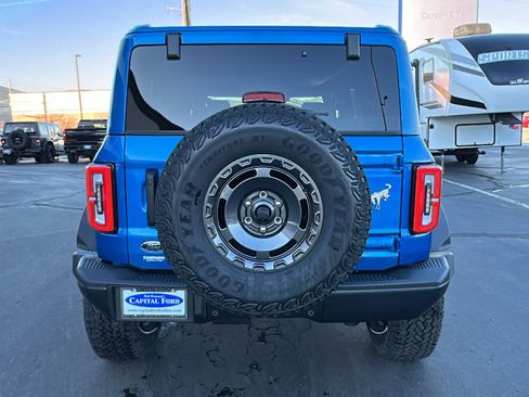 New 2025 Ford Bronco Badlands image 4