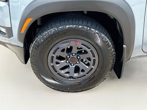Used 2025 Nissan Frontier Pro-X w/ Pro Premium Package RWD image 32