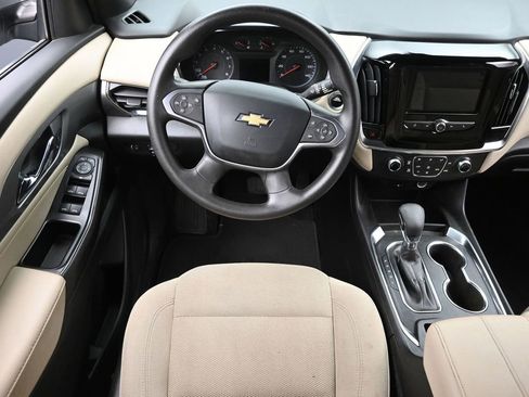 Used 2023 Chevrolet Traverse LS image 13