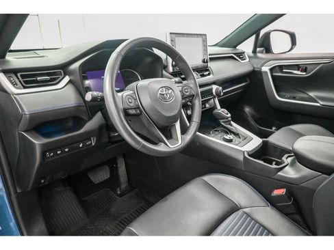 Used 2022 Toyota RAV4 XSE image 9