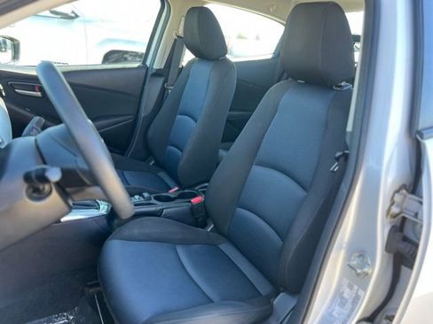 Used 2019 Toyota Yaris LE image 12