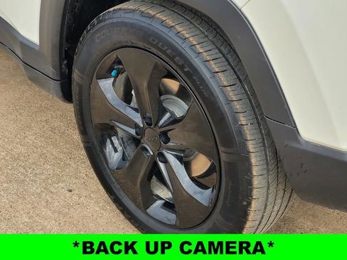 Used 2020 Jeep Compass Latitude image 9