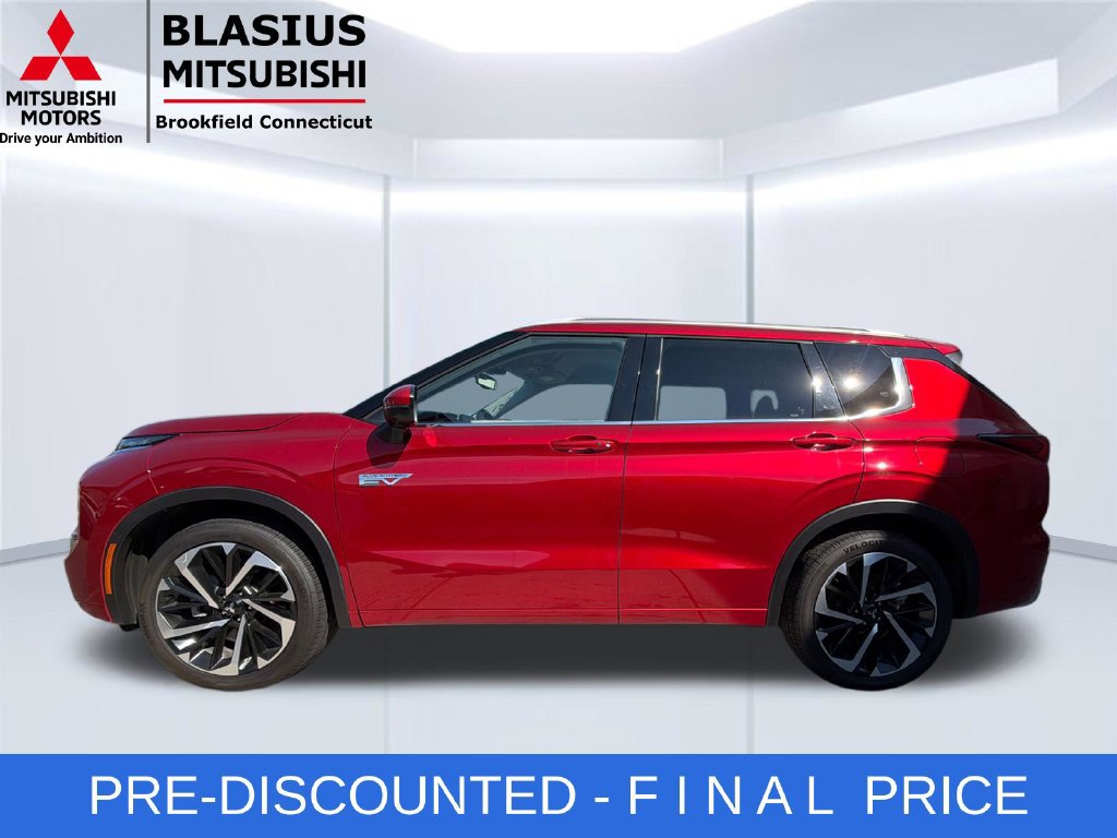 Used 2023 Mitsubishi Outlander SEL AWD/4WD image 13