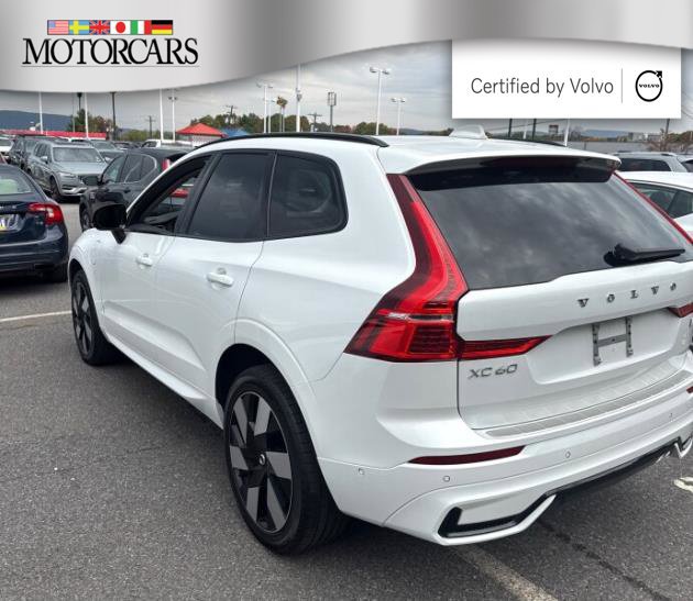 Used 2024 Volvo XC60 T8 Plus w/ Protection Package Premier AWD/4WD image 4