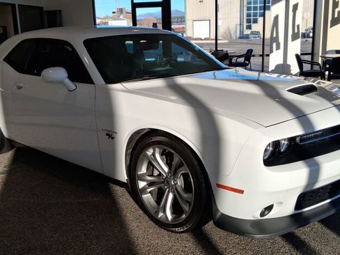 Used 2021 Dodge Challenger R/T image 2