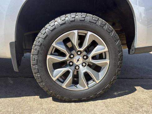 Used 2022 Chevrolet Silverado 1500 RST w/ Z71 Off-Road Package AWD/4WD image 9