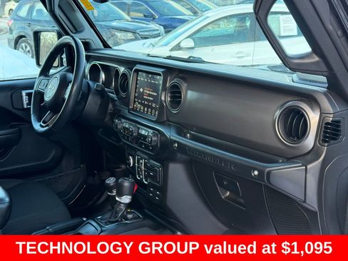 Used 2023 Jeep Wrangler Willys image 31