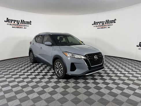 Used 2021 Nissan Kicks SV image 7