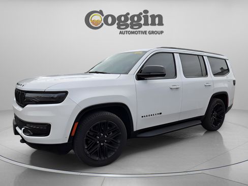 Used 2024 Jeep Wagoneer Series II image 3