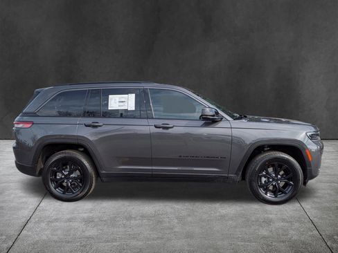 New 2026 Jeep Grand Cherokee Altitude AWD/4WD image 3