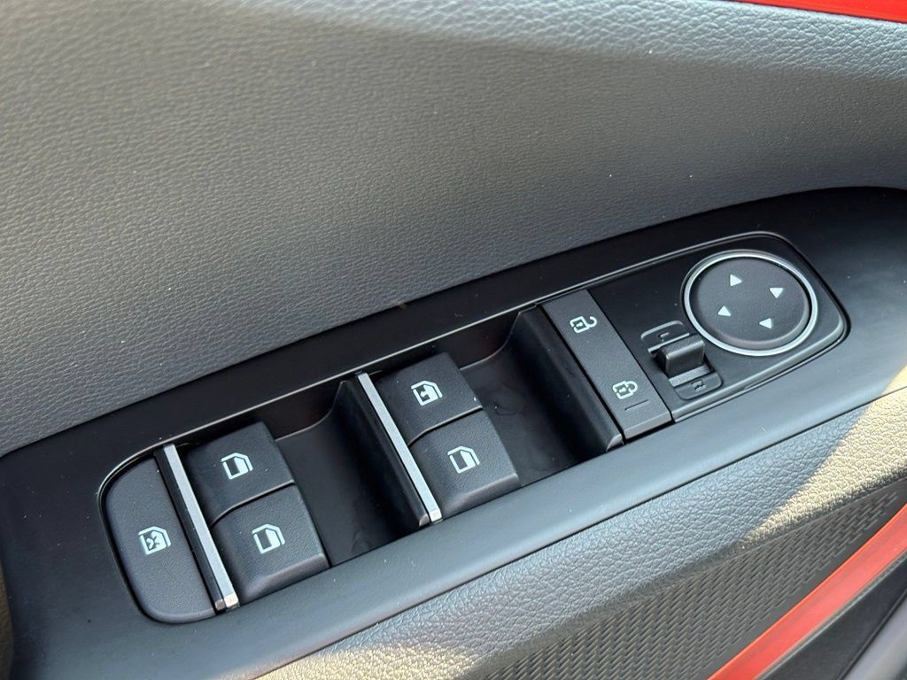 Used 2025 Kia Soul GT-Line w/ GT-Line Technology Package FWD image 26
