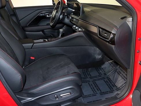 Certified 2025 Acura ADX A-Spec image 33