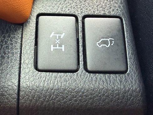 Used 2017 Toyota RAV4 Limited w/ Advanced Technology Package image 47