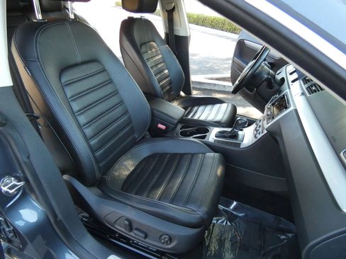 Used 2014 Volkswagen CC Sport image 28