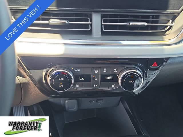 Used 2025 Chevrolet Trax LT w/ LT Convenience Package FWD image 25