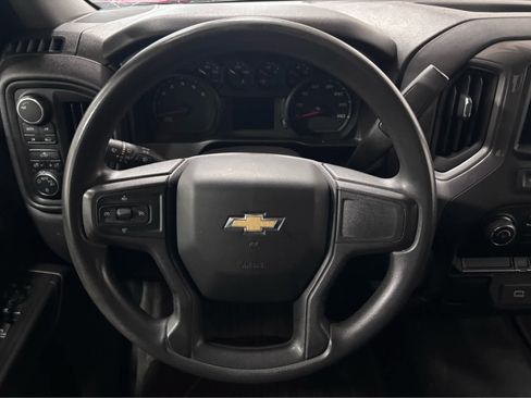 Used 2019 Chevrolet Silverado 1500 Custom w/ Custom Convenience Package AWD/4WD image 17