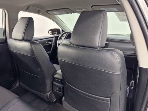 Used 2018 Toyota Corolla SE image 29