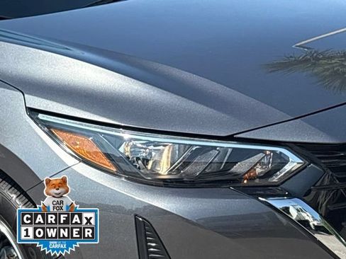 Used 2025 Nissan Sentra SV FWD image 2