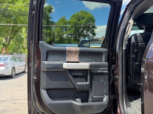 Used 2019 Ford F250 Lariat w/ Lariat Ultimate Package AWD/4WD image 11