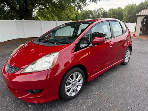 Used 2011 Honda Fit Sport image 1