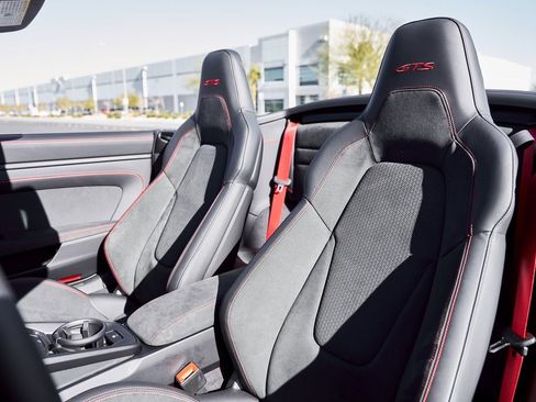 Used 2026 Porsche 911 Carrera GTS w/ Premium Package image 41