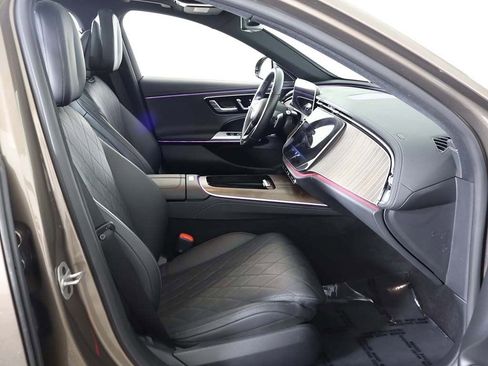 Used 2025 Mercedes-Benz E 450 4MATIC Sedan w/ Multicontour Seating Package image 33