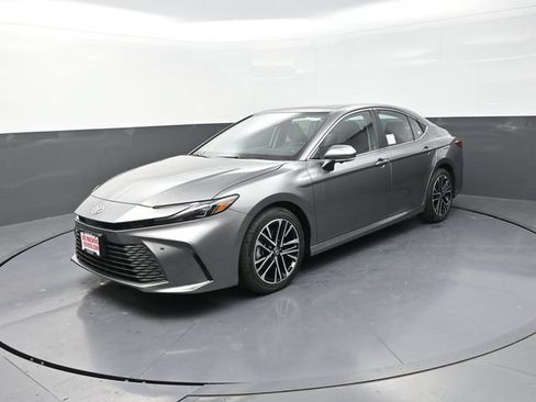 New 2025 Toyota Camry XLE w/ Premium Plus Package FWD image 3