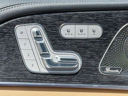 New 2026 Mercedes-Benz GLS 580 4MATIC image 22