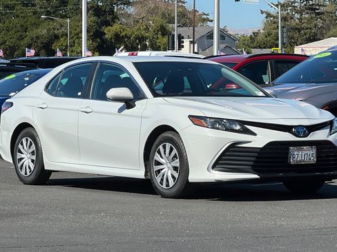 Used 2022 Toyota Camry LE FWD image 2
