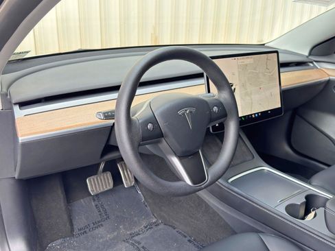 Used 2022 Tesla Model 3 Long Range AWD/4WD image 13