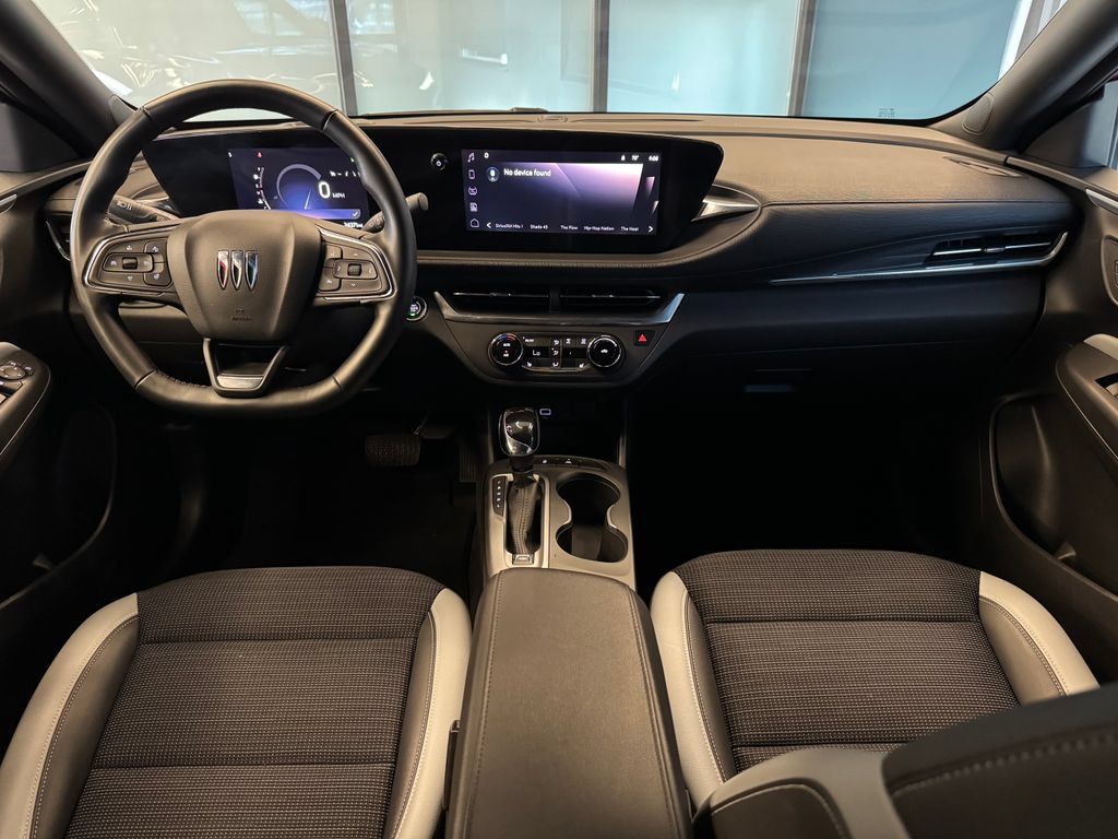 Used 2024 Buick Envista Preferred w/ Convenience I Package FWD image 9