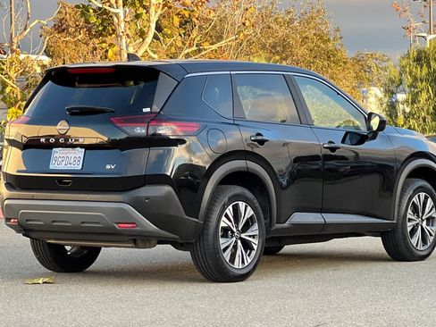 Certified 2023 Nissan Rogue SV image 4