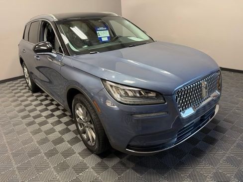 Used 2022 Lincoln Corsair AWD w/ Premium Package image 2