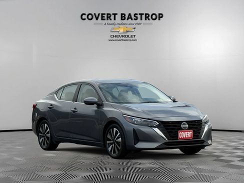 Used 2025 Nissan Sentra SV w/ SV Premium Package FWD image 8