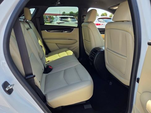 Used 2017 Cadillac XT5 FWD image 15