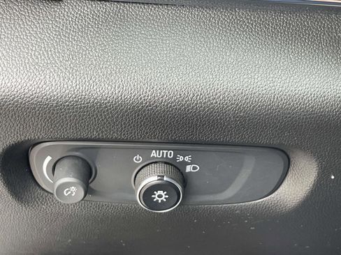 Certified 2022 Chevrolet Traverse Premier w/ LPO, Floor Liner Package AWD/4WD image 39