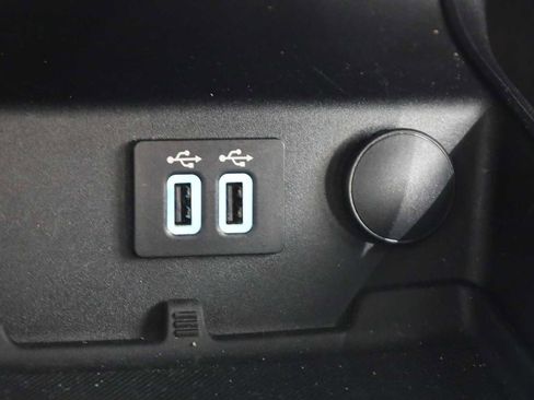 Used 2019 Ford Fusion Energi Titanium image 33