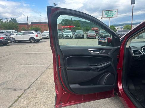 Used 2016 Ford Edge SEL w/ Equipment Group 201A AWD/4WD image 14