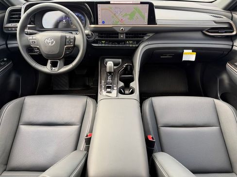 Certified 2025 Toyota Crown Signia AWD/4WD image 20
