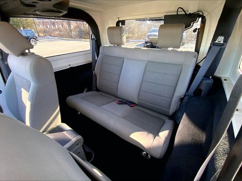 Used 2009 Jeep Wrangler Rubicon w/ Dual Top Group image 17