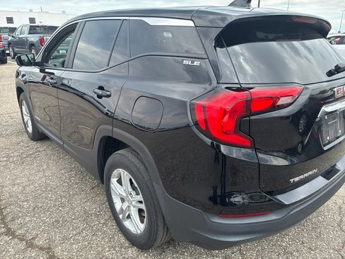 Used 2021 GMC Terrain SLE w/ LPO, Floor Liner Package AWD/4WD image 5