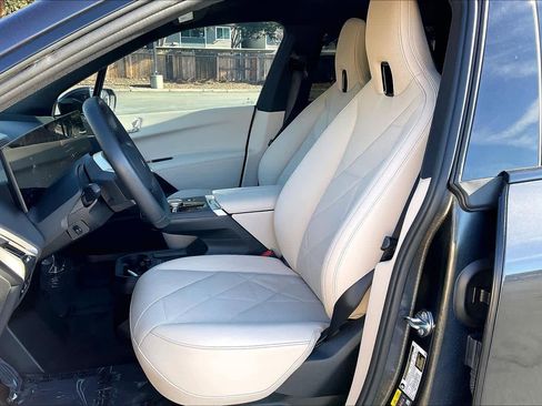 Used 2025 BMW iX xDrive50 w/ Convenience Package image 27